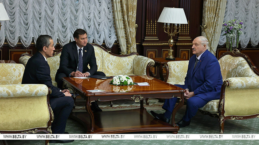 Лукашенко: «Беларус ўзбек халқидан қарздор»