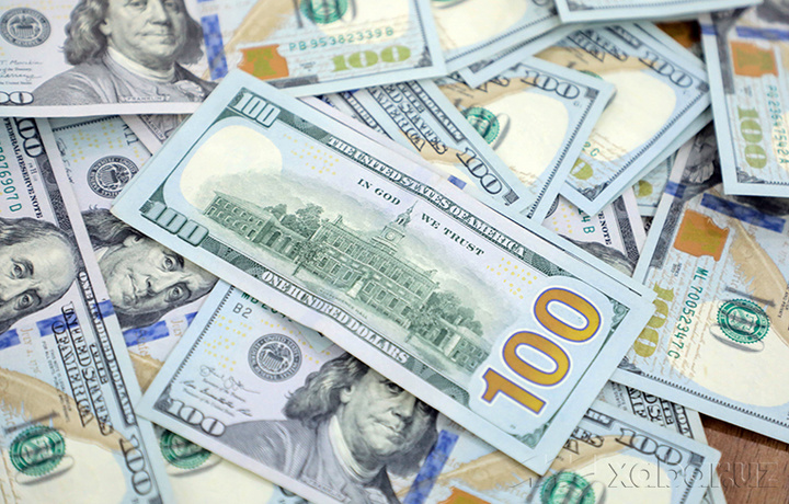Dollar va yevro kursi pastladi — Markaziy bank