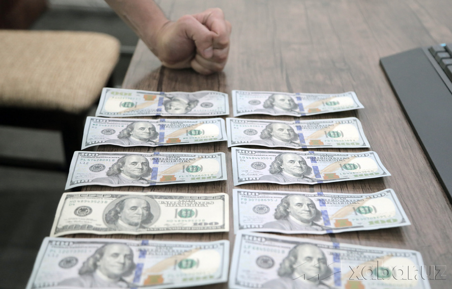 Душанбадан хорижий валюталар ёппасига тушади