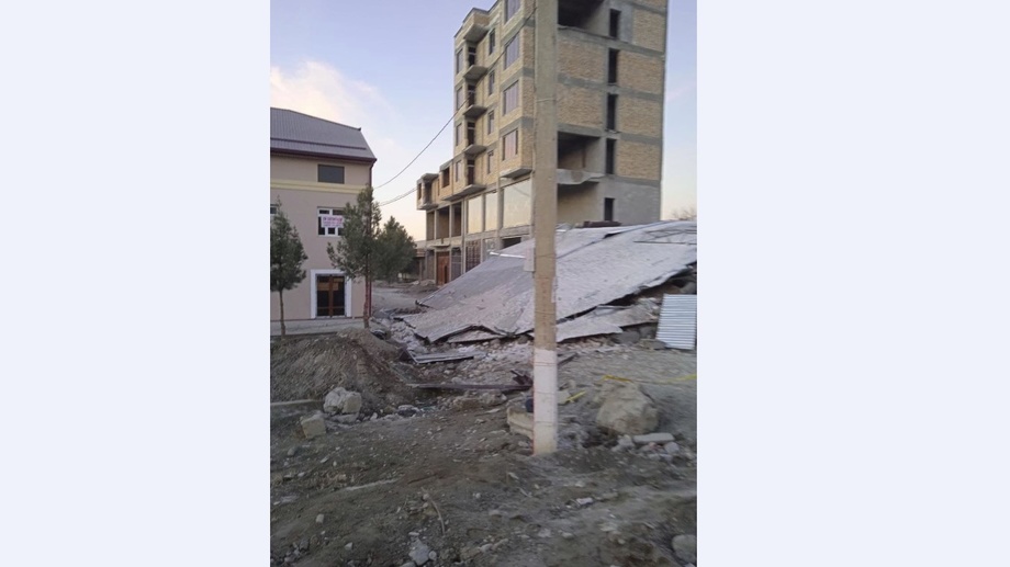FVV Jizzaxda qulab tushgan ko‘pqavatli bino bo‘yicha ma’lumot berdi