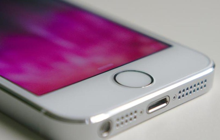 Новые модели iPhone получат дешевые экраны