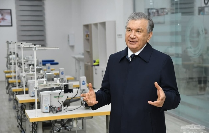 Prezident «Ishga marhamat» mono-markazi faoliyati bilan tanishdi