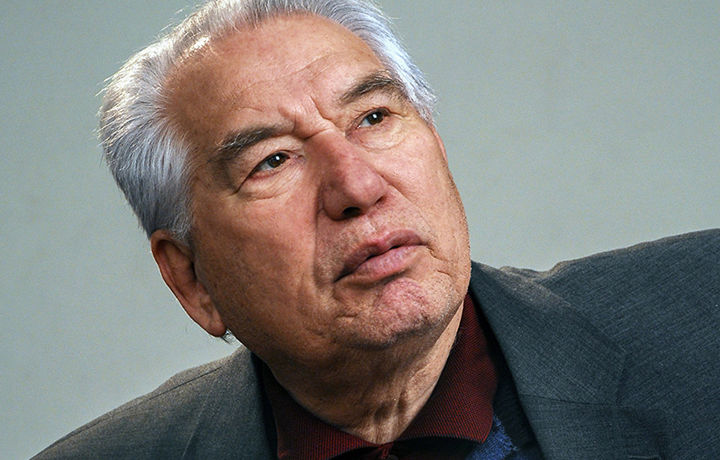 Чингиз Айтматов. Аламли ва омадли болалик