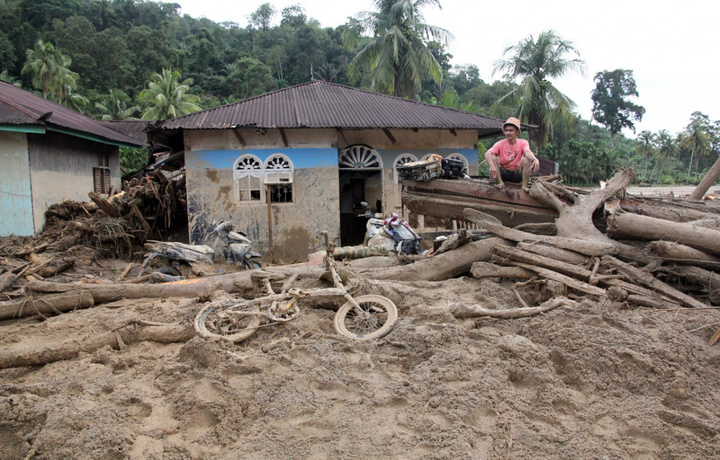 Indoneziyada toshqinlar keltirgan zarar 4 mlrd dollardan oshib ketdi
