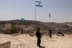 Isroil politsiyachilari Falastinning bosib olingan hududida – Maale-Adumim yaqinida xizmat o‘tamoqda.