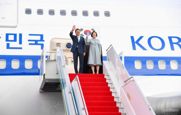 Жанубий Корея президенти Тошкентга келди