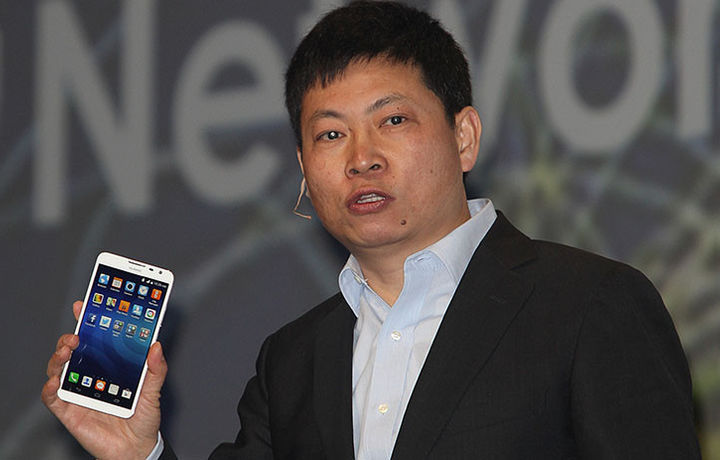 Глава Huawei подтвердил работу над складным смартфоном