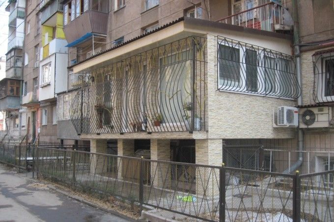 Кўп қаватли уйлардаги ноқонуний қурилмаларга нисбатан мулк ҳуқуқи эътироф этиладими?