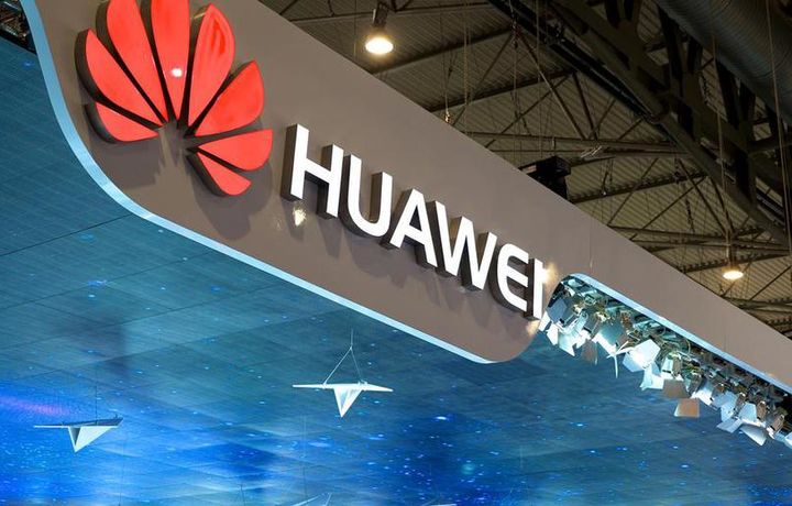 СМИ: задержанная финдиректор Huawei использовала 3 гонконгских паспорта с разными именами