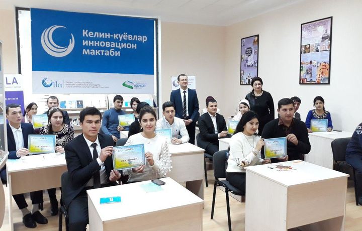 «Бўлғуси келин-куёвлар инновацион мактаби» илк битирувчиларига сертификат берилди
