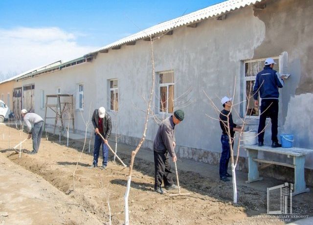 Президент қарори: Ўқитувчиларни вазифасидан ташқари йиғилишларга жалб этган раҳбарлар ишдан олинади