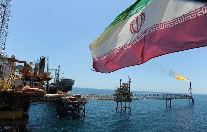 Иран будет поставлять нефть в Южную Корею в обмен на товары