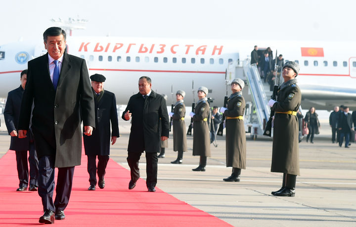 Қирғизистоннинг янги президенти Ўзбекистонга келди