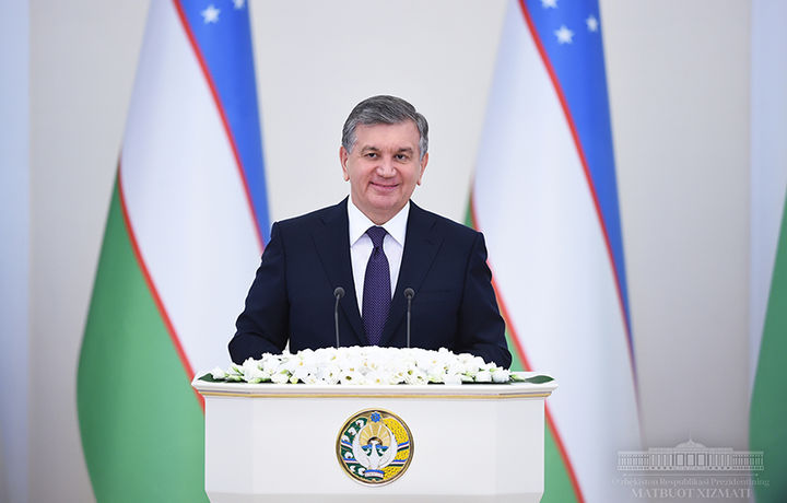 Президент фармони: янги йилда кетма-кет 5 кун дам олиш деб эълон қилинди