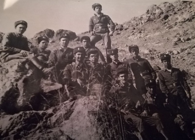 Afg‘on urushi faxriysi G‘ijduvon bozorida arava tortib kun kechirmoqda