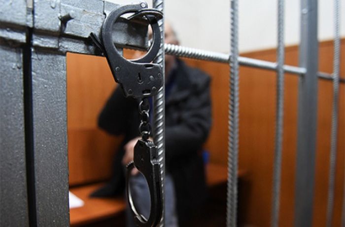 Пора билан қўлга туширилган мактаб директори бутунлай оқланди