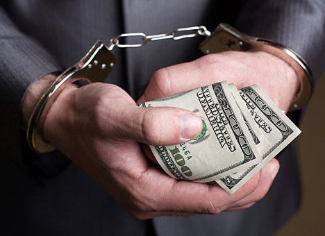 В Гурлане задержаны помощник хокима и специалист ДОУ