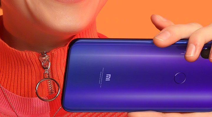 Xiaomi представила смартфон Xiaomi Mi Play (фото)