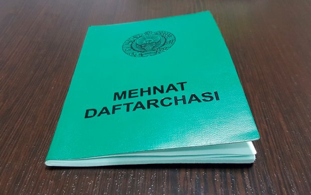 «Электрон меҳнат дафтарчаси» ҳали тайёр эмас. Қоғоз шаклидагиси ўз кучини йўқотмайди