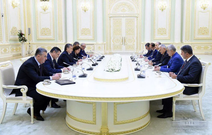 Шавкат Мирзиёев Туркия Буюк миллат мажлиси раиси билан учрашди