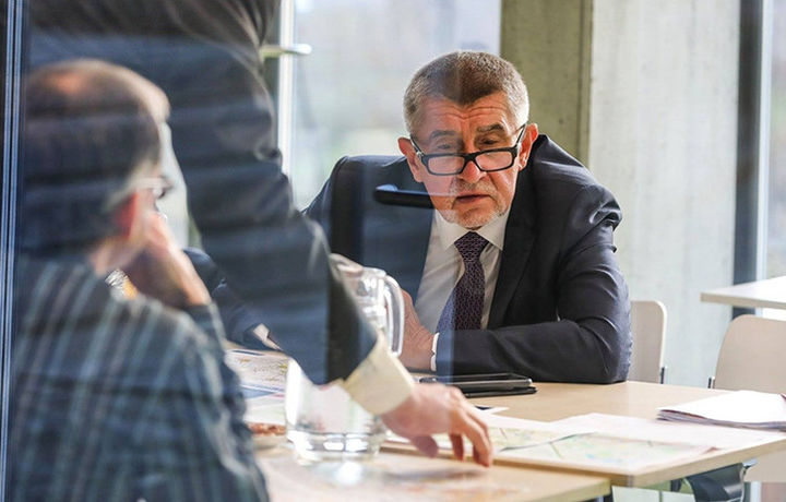 Отставки премьер-министра требуют в Чехии