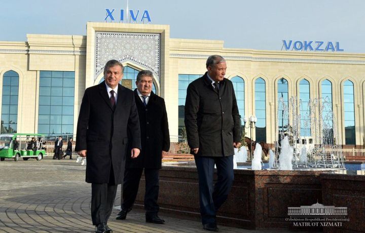 Хивада темирйўл ва вокзал очилди