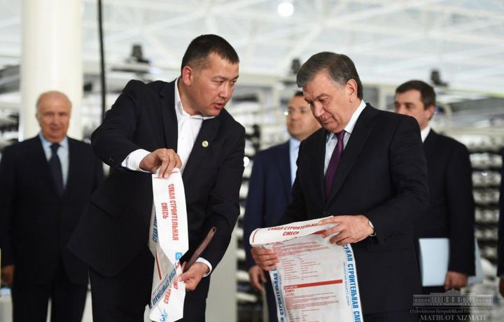 Президент инновацион технологиялар асосида корхона салоҳиятини ошириш бўйича кўрсатма берди