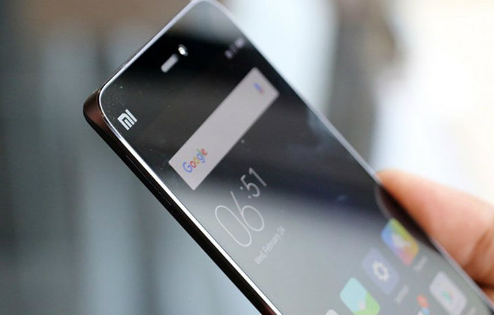 Наманганда «Xiaomi MI» сотган тадбиркор харидорнинг пулини қайтарди