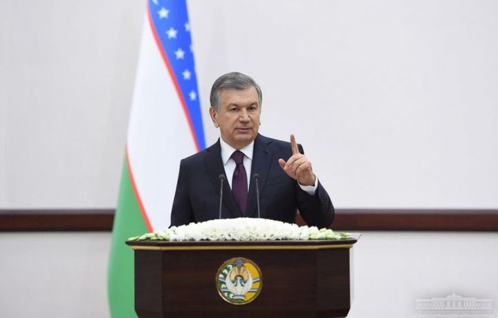 Бухорода Шавкат Мирзиёев раислигида видеоселектор йиғилиши бошланди