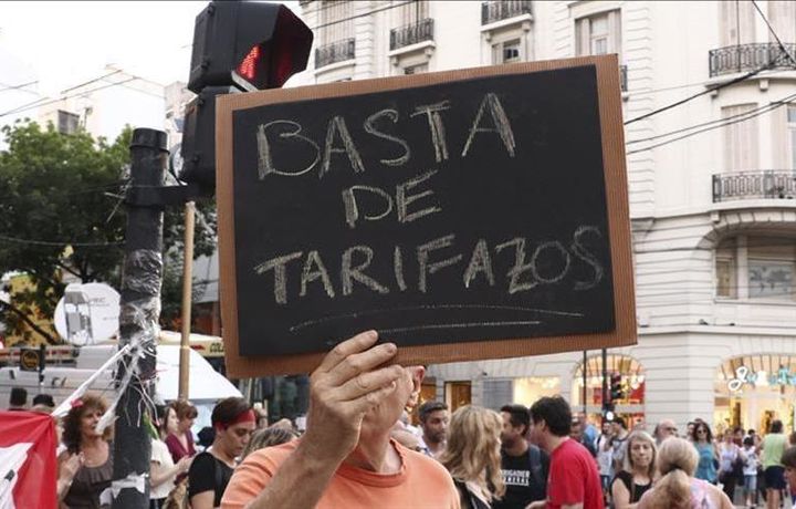 В Аргентине протестуют против роста коммунальных тарифов