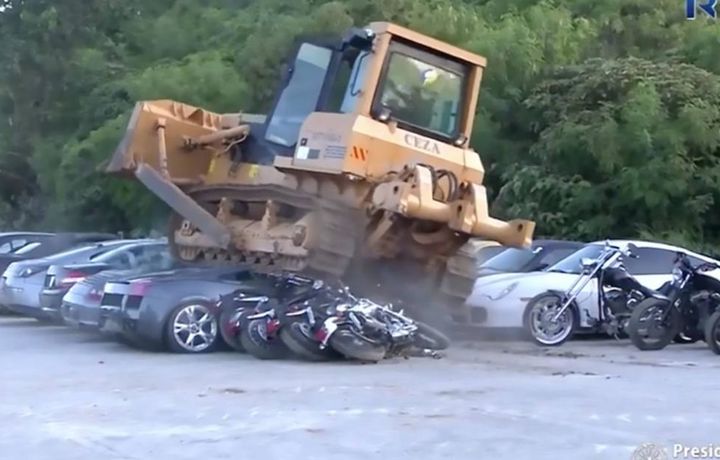 Филиппин автомобиллар ноқонуний импортига қарши қандай курашяпти? (видео)