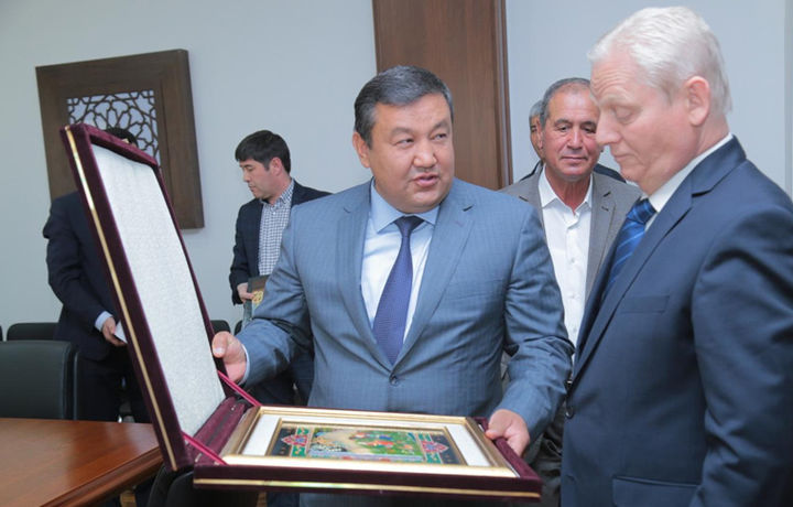 Будапешт мэри Бухорога ташриф буюрди