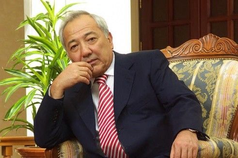 Мираброр Усмоновнинг ҳаёти учун шифокорлар курашмоқда