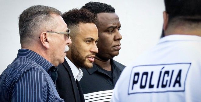 Более 30 объектов Неймара арестовано в Бразилии