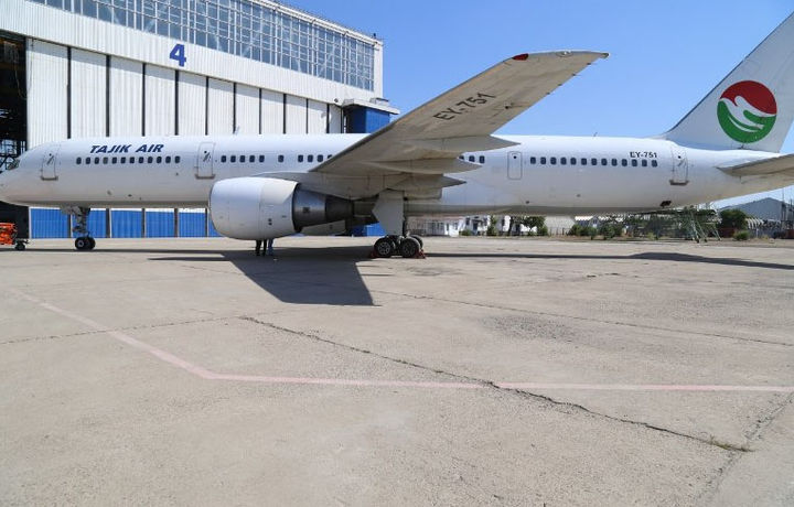 Тожикистон Президенти келишидан олдин «Tadjik Air» самолёти Тошкентда кўрикдан ўтди