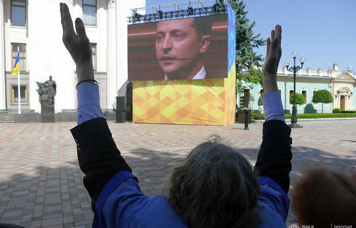 Петиция против Зеленского набрала необходимое число голосов