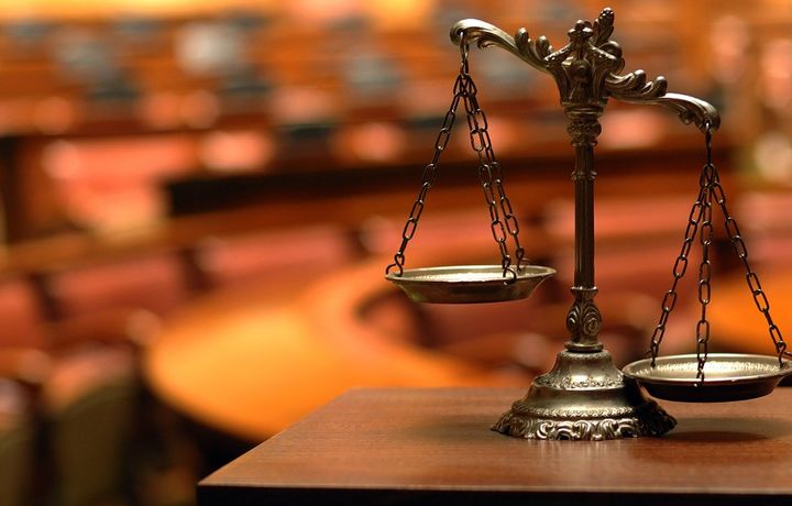 Адлия ва Халқ таълими вазирликлари қонун устуворлиги борасида ҳамкорлик қилади