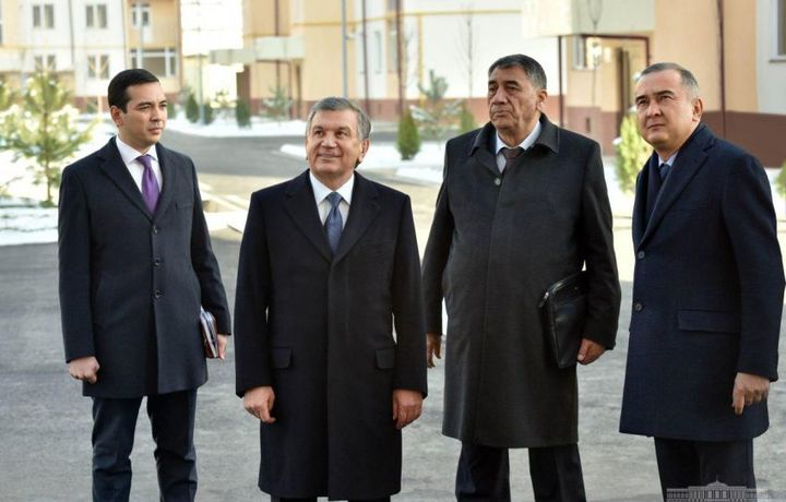 Шавкат Мирзиёев Сергелидаги янги уйларни кўздан кечирди
