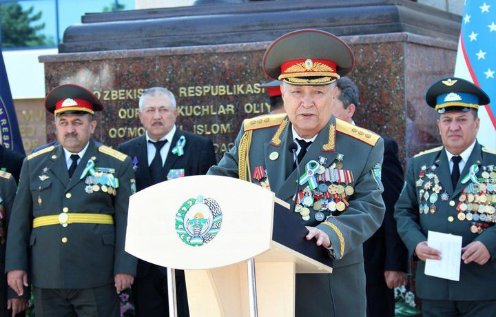 Ўзбекистоннинг биринчи мудофаа вазири Афғон уруши қурбонларини ёдга олди