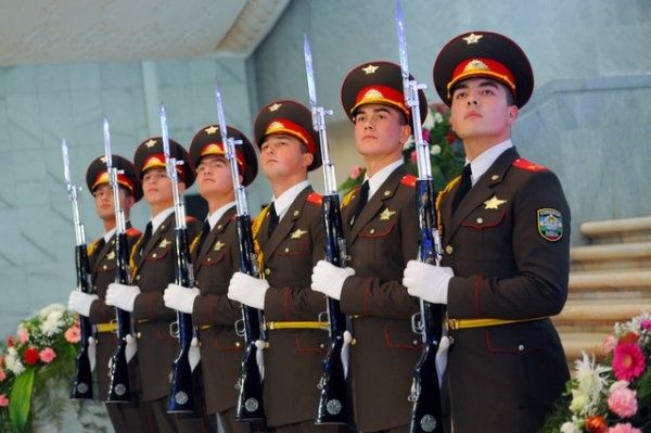 Қуролли кучлар тизимида янги кўкрак нишони таъсис этилди
