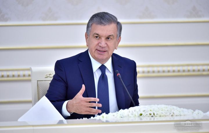 Президент Ёшлар иттифоқи тадбирларида дабдабабозлик, юзакилик кўзга ташланаётганини танқид қилди