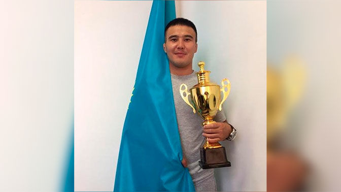 Дзюдо бўйича Қозоғистон чемпиони кўмирга навбатда турган чоғида ўлдирилди
