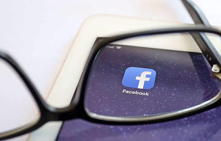 Facebook Messenger получит селфи-режим и AR-стикеры