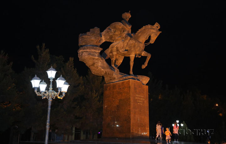 Fotosayohat: Tungi Andijon manzaralari «Xabar.uz» nigohida