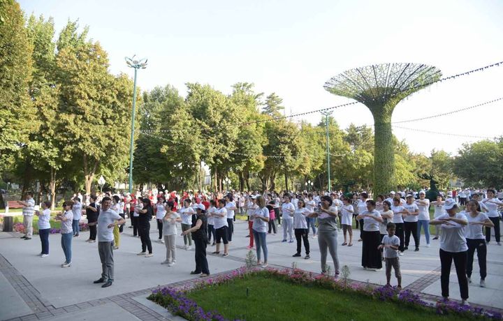Sog‘liqni saqlash vazirligi kuniga 10 ming qadam yurishni tavsiya qilmoqda (foto)