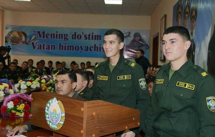 Самарқанд-Хоразм: аскарлар ўз яқинлари билан видеомулоқот қилдилар