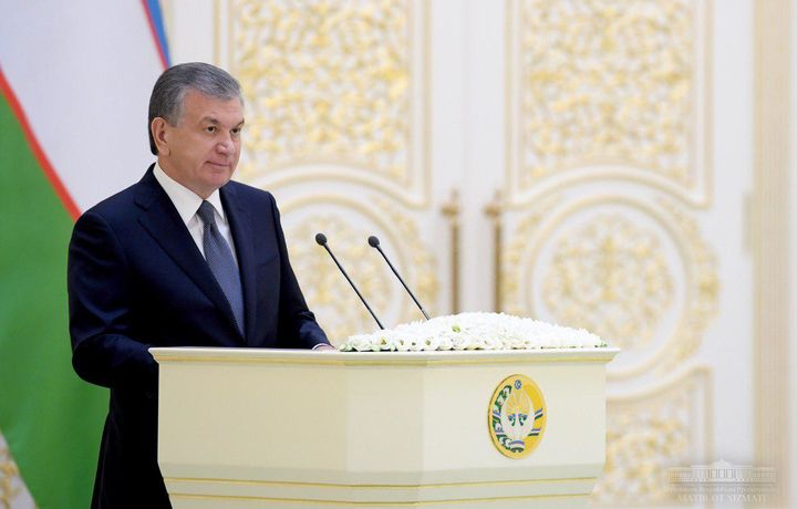 Шавкат Мирзиёев элчилардан ишонч ёрлиқларини қабул қилди
