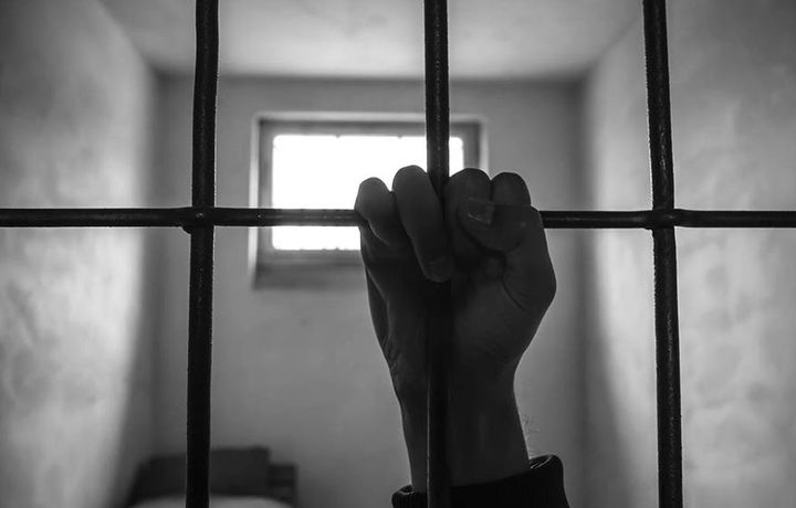 Милиция ходимлари фуқарони уриб, қовурғасини синдиришди. Сўнг...