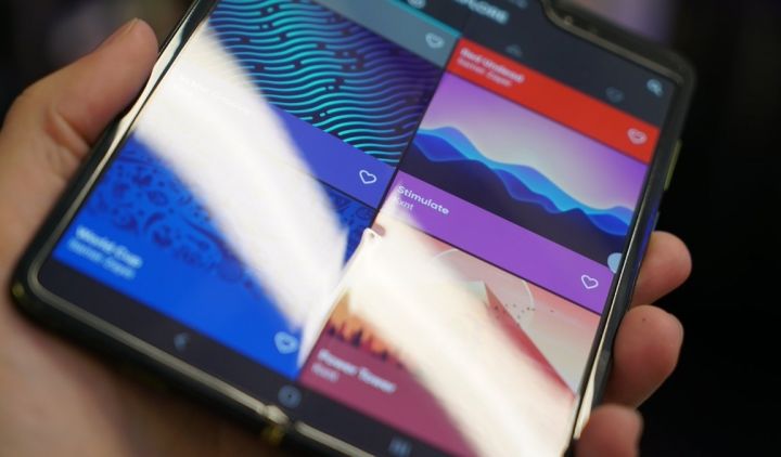 Инқилоб «ўхшамади»: «Samsung» барча «Galaxy Fold»ларини қайтариб оляпти!