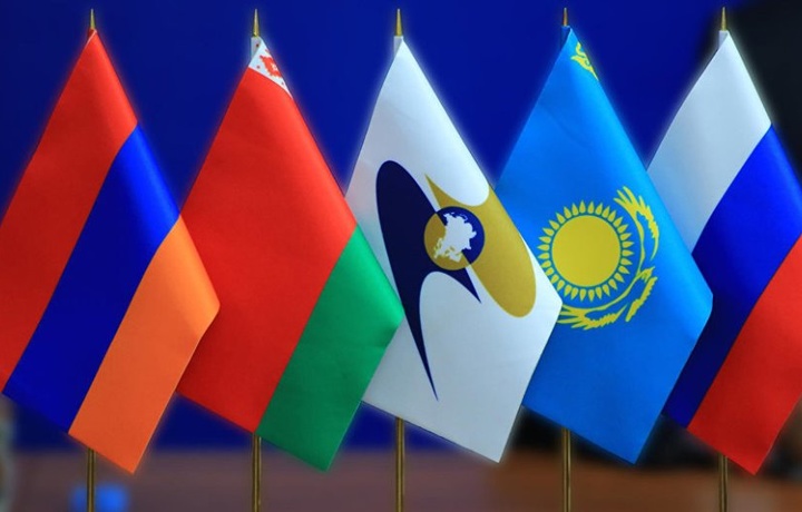 Shavkat Mirziyoyev YeOII haqida: «Deputat va senatorlar masalani astoydil o‘rgansin. Ma’qul desa — ma’qul, noma’qul desa — noma’qul»